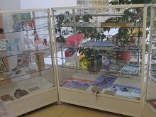 M2 HudozOtd Vistavki 2017.02 Bibliotek 1