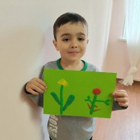 Одуванчики из пластилина